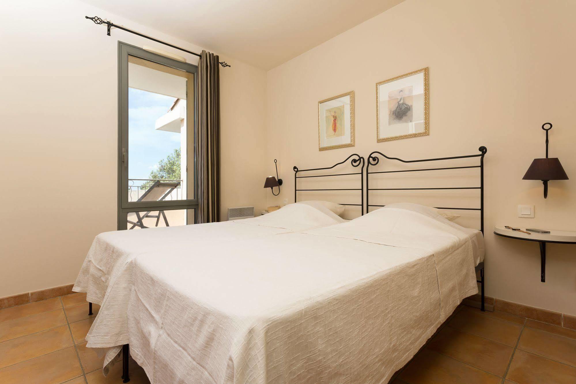 Madame Vacances Domaine Du Provence Country Club Service Premium Saumane-de-Vaucluse Экстерьер фото