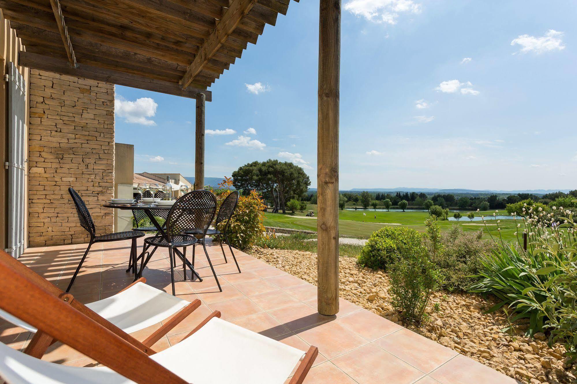 Madame Vacances Domaine Du Provence Country Club Service Premium Saumane-de-Vaucluse Экстерьер фото
