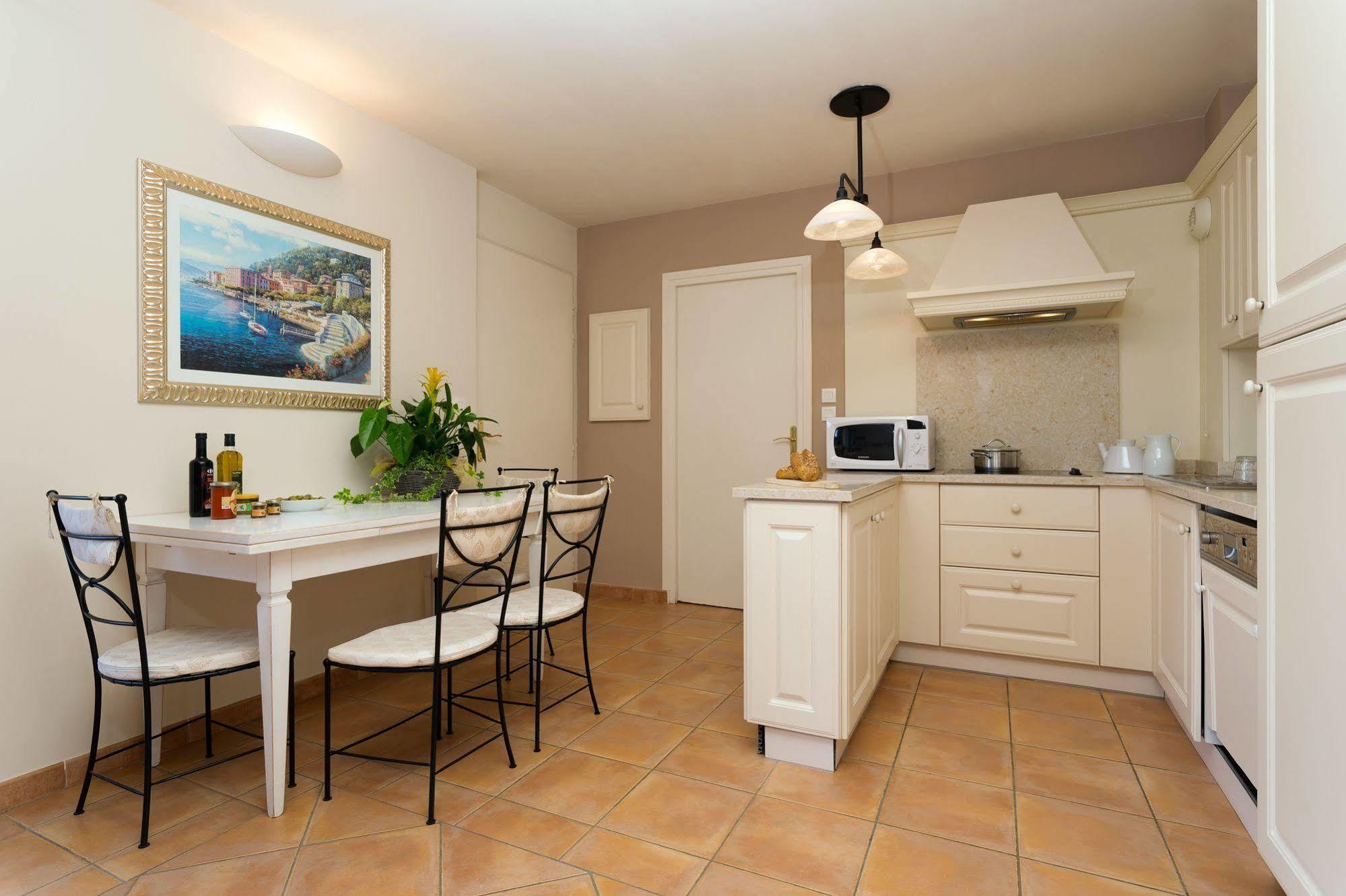 Madame Vacances Domaine Du Provence Country Club Service Premium Saumane-de-Vaucluse Экстерьер фото
