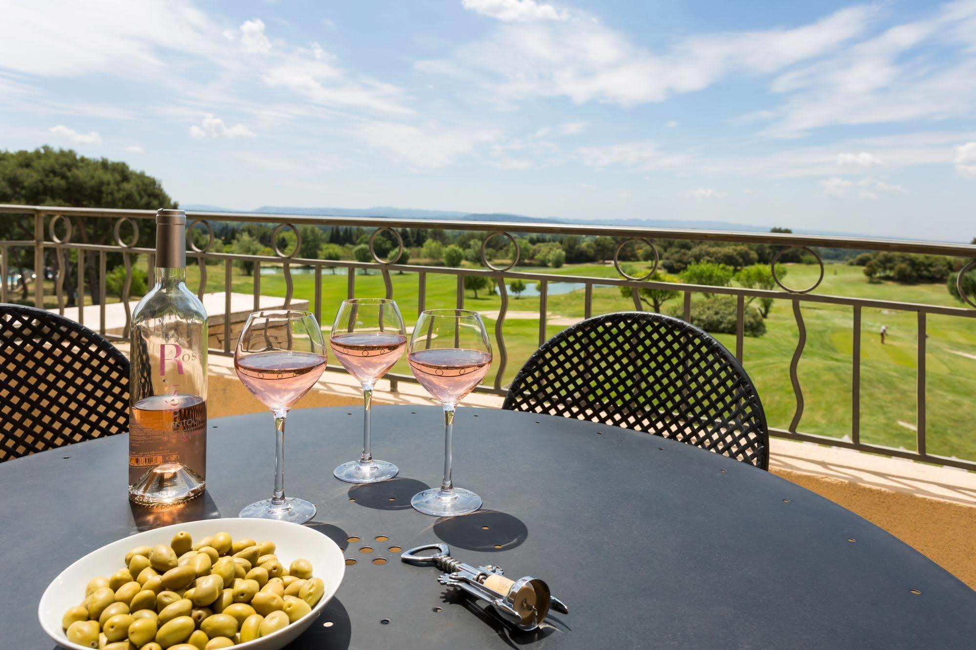 Madame Vacances Domaine Du Provence Country Club Service Premium Saumane-de-Vaucluse Экстерьер фото